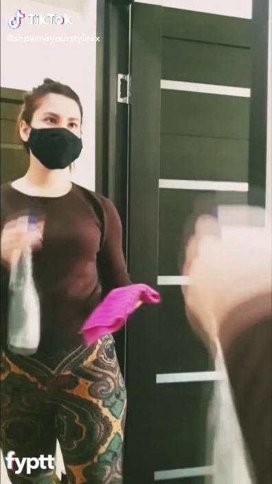 Girl with mask does nude TikTok 'Wipe It Down' challenge showing big tits