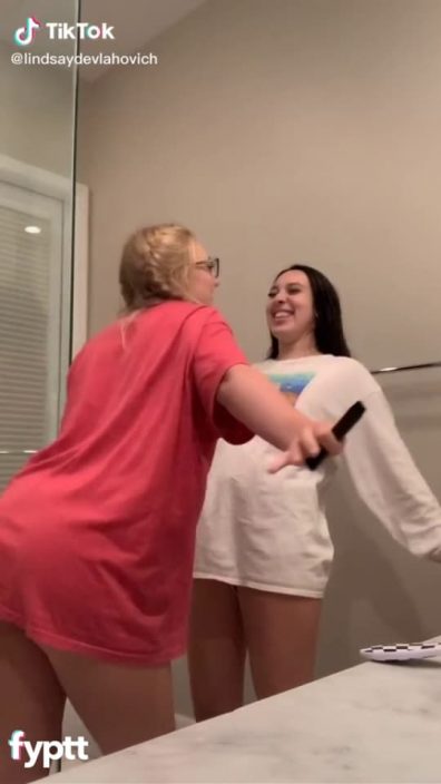 Blonde teen with glasses accidentally shows her ass on TikTok while having fun