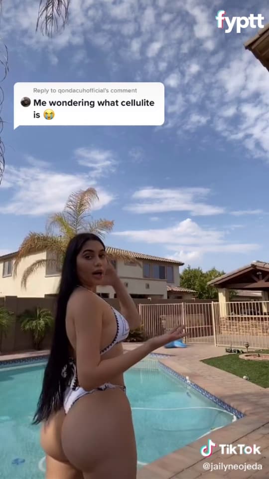 540px x 960px - Phat Latina giving explanation of cellulite and stretch marks on her big ass  on TikTok - FYPTT