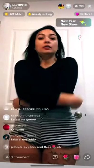 Dude asked her to flash her boobs and she provided on Live