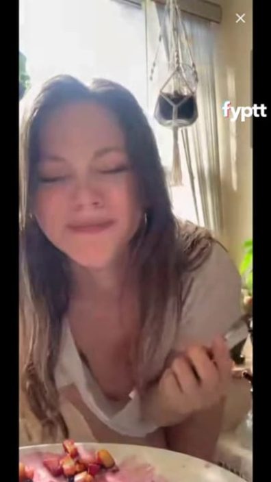 Cute nipple slip shown on Live TikTok while this girl's eating
