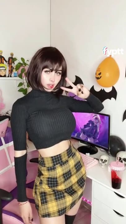 Cute girl is actually a TikTok slut that loves sucking dicks and fucking  herself with dildos - FYPTT