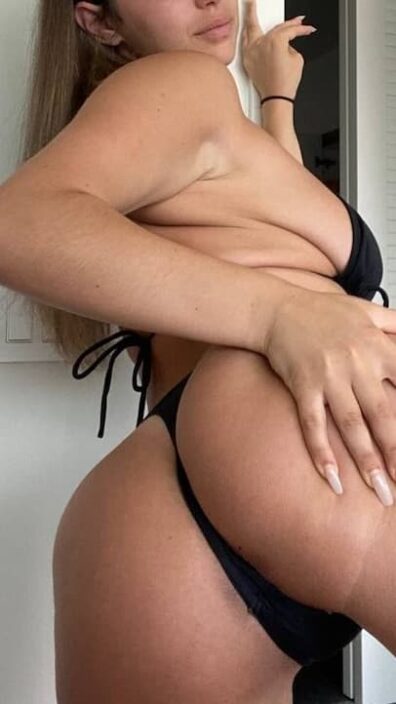 Thick babe is very proud of her hot ass and tits on NSFW TikTok