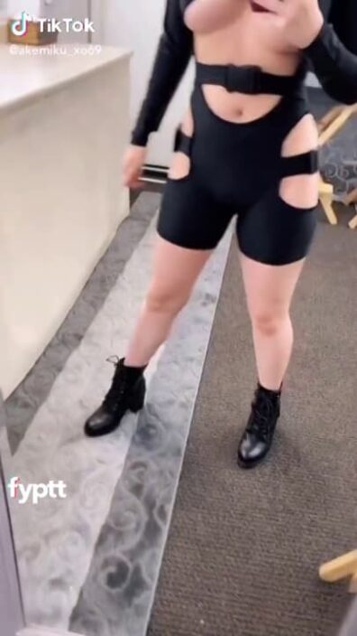 This TikTok thot's always horny after cosplaying, she needs to rub her beautiful pussy