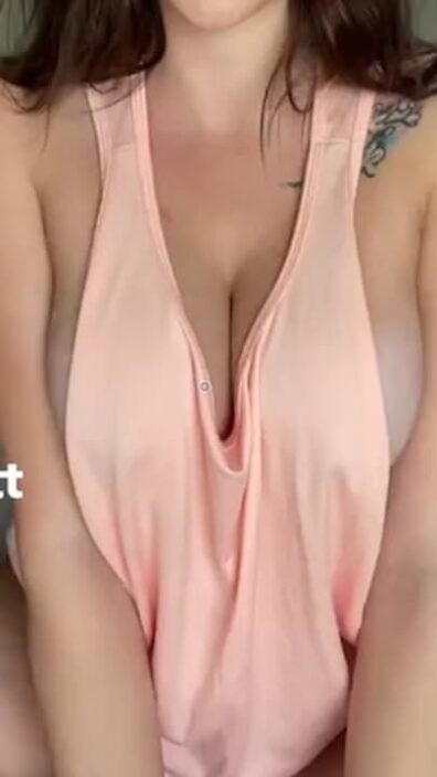 What would you do if this girl sneezed and accidentally exposed her boobs in front of you?